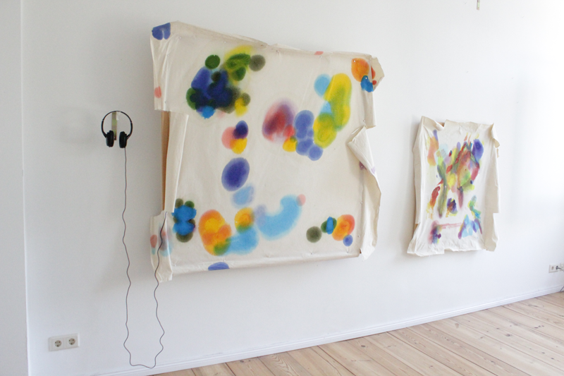 2017-08-21_22_blau_2017-06-01_rot_fischteich_8019, painted textile on frame 120 &times; 140 cm, oil on fabric three-dimensional (Kirsten Kötter)